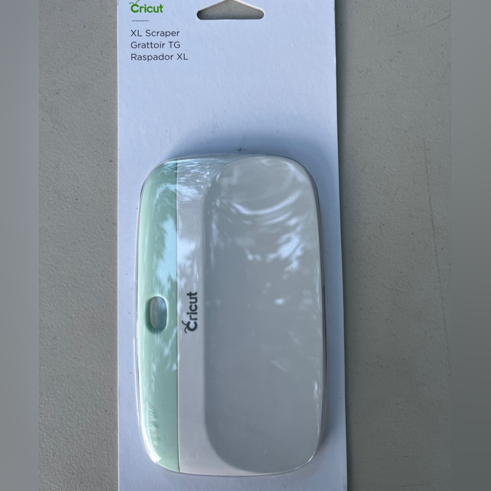 Cricut XL Scraper in Soft Green and White